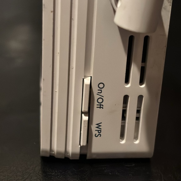 Netgear Universal WiFi Range Extender - Used - Picture 6 of 6